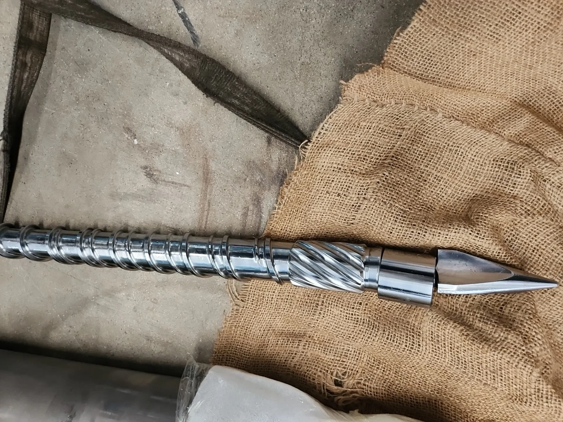 Ever-Power Patented Blow Molding Screw Design for ISBM Machine